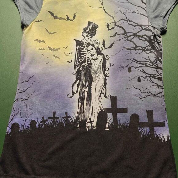 Set of 2 Bride & Groom Skeleton Dual Sided Graphic T-Shirts - Juniors Medium - Picture 4 of 10